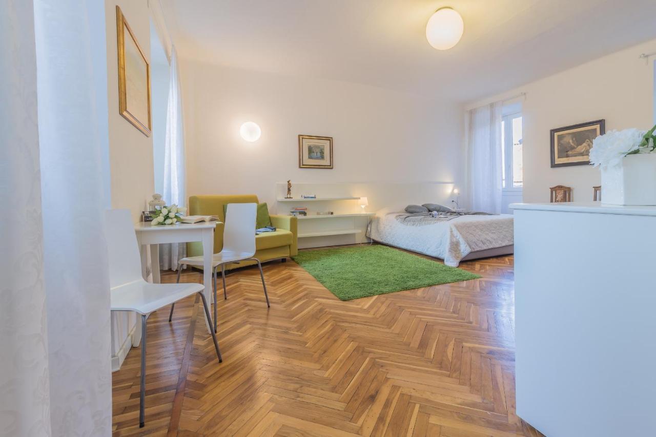 Ferienwohnung La Casa Di Rosa Varenna Exterior foto